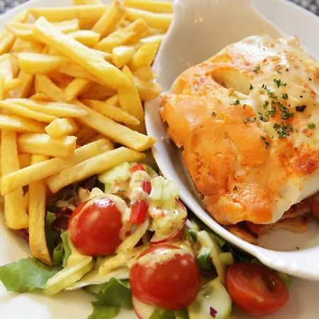 Crotty's Pub & فندق غابات كيلرَش