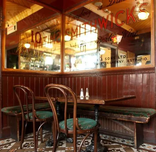 Crotty's Pub & * Kilrush